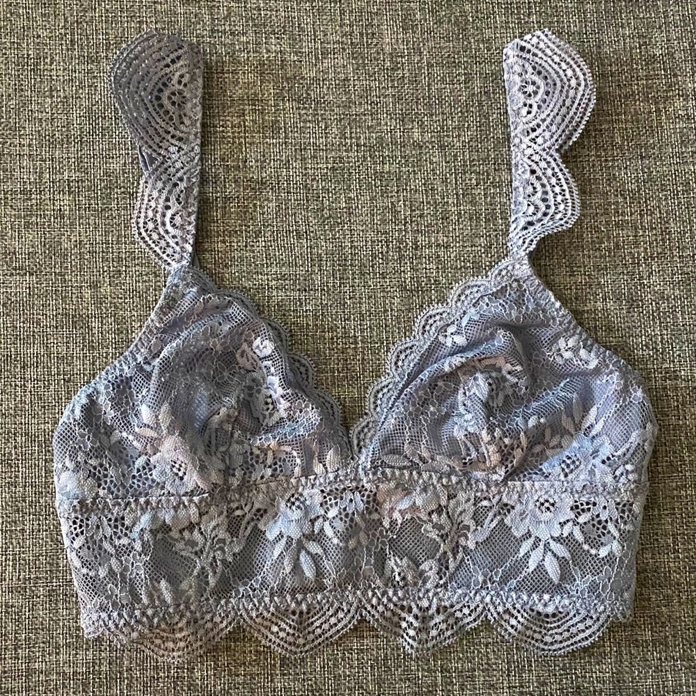 Victoria’s Secret Lace Bralette NWOT XS